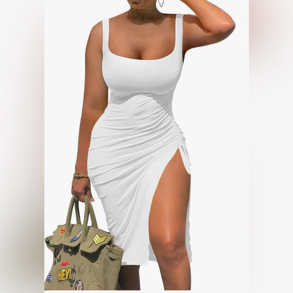 Elegant White Sleeveless Dress